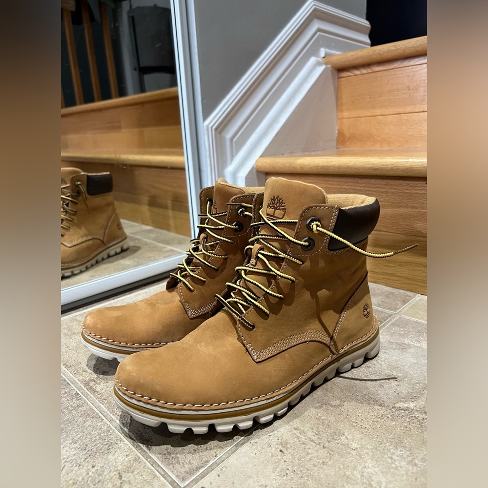 Women’s Timberland boots brand new